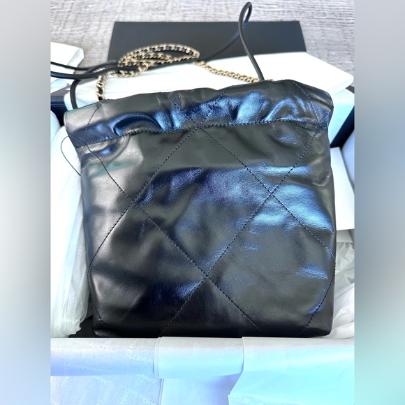 Authentic Black Chanel Glazed Aged Calfskin Mini 22 Bag Gold Hardware 2023. - Picture 12 of 13